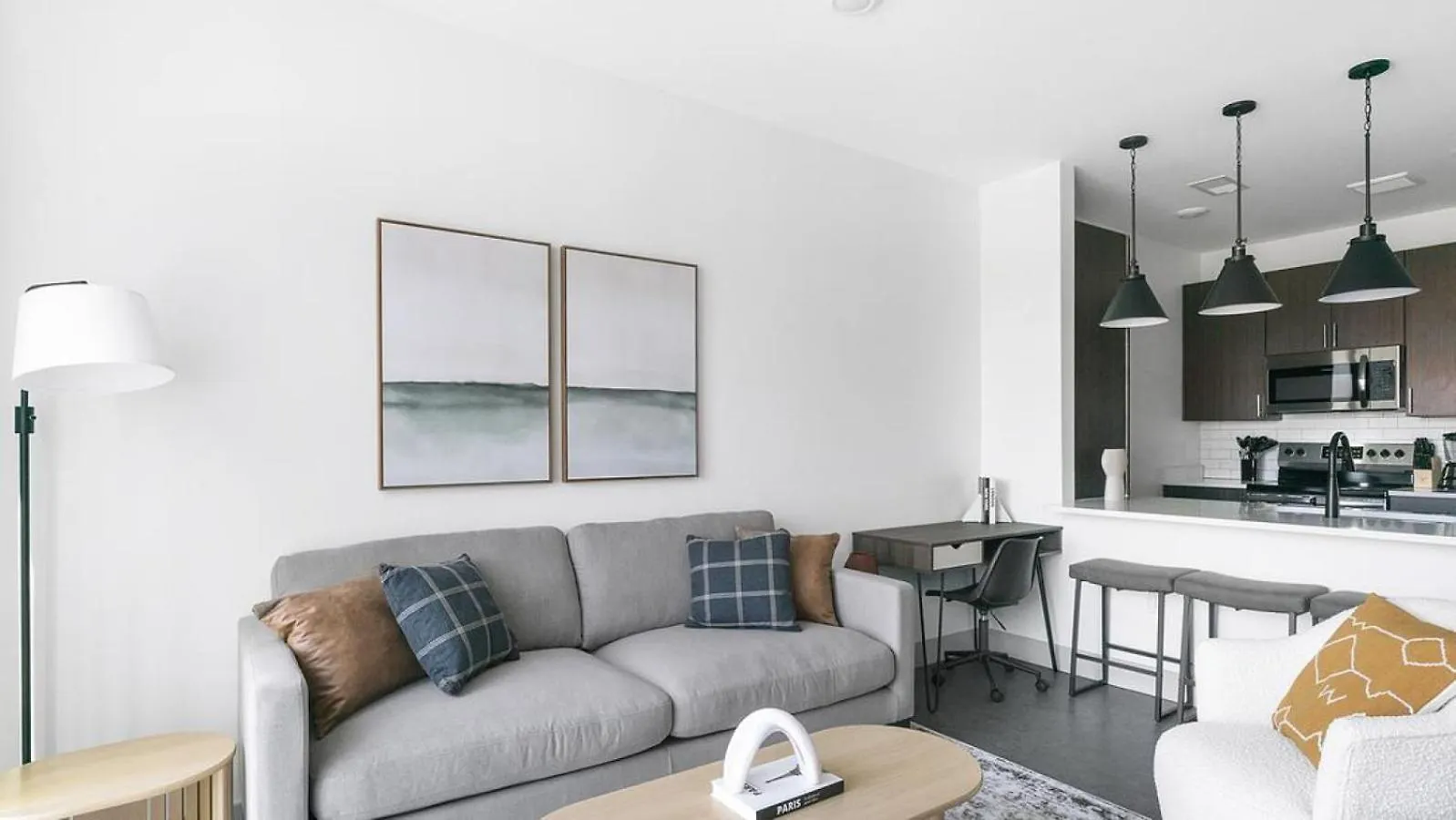 Landing Modern Apartment With Amazing Amenities Richmond